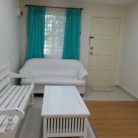 Homestay Farah Wangsa Maju Kl Kuala Lumpur Buitenkant foto